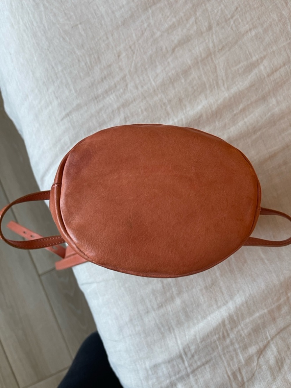 Madewell Leather Bucket Crossbody Bag in Cognac Brown - Picture 4 of 9